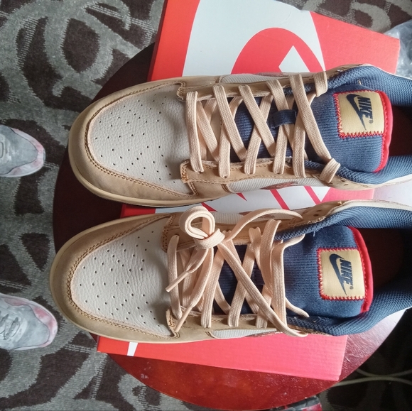 NIKE DUNK LOW RETRO Sneakers - Picture 4 of 8